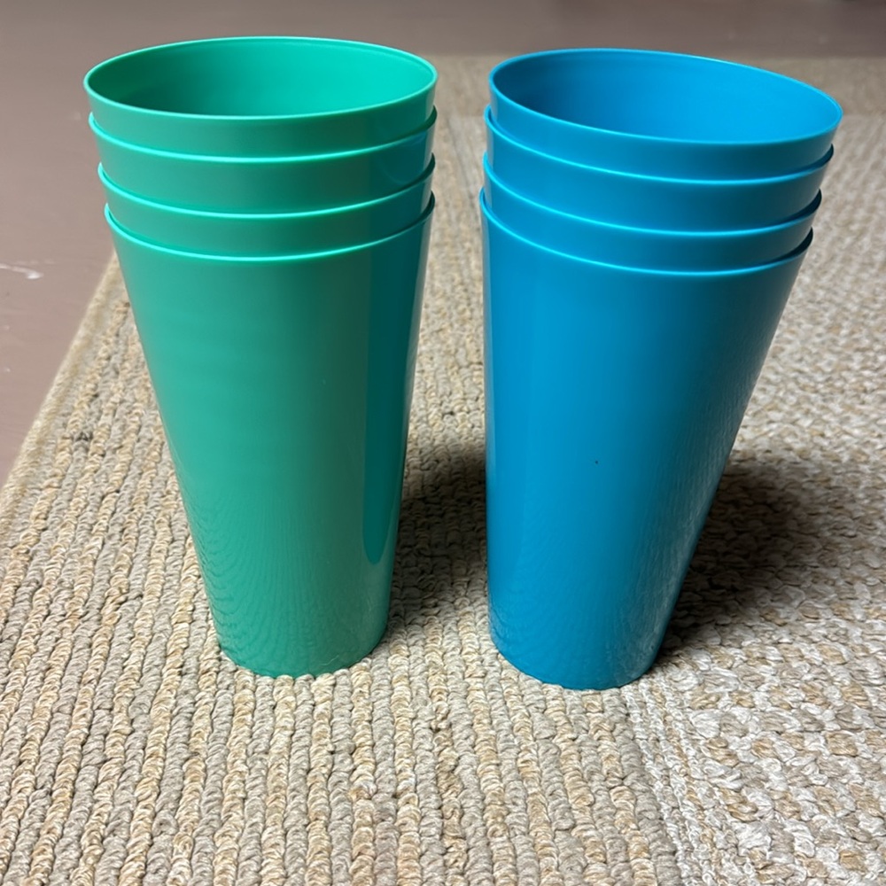 Multicolor cups (8) - Picture 2 of 3